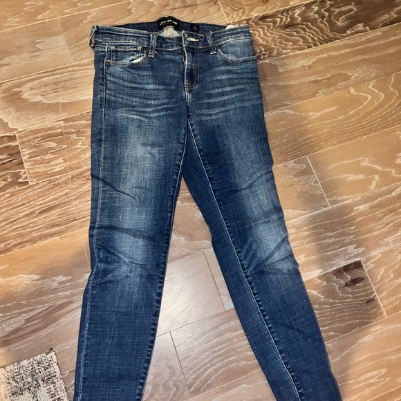 Lucky Brand Dark Wash Jeans (no rips) - Picture 1 of 2